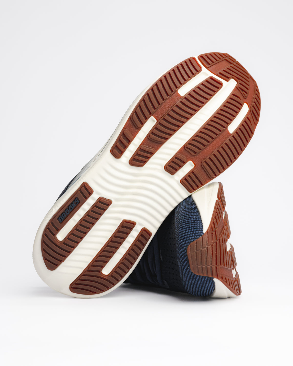 M-GHOST MAX 4 - NAVY/BISCUIT - MESH