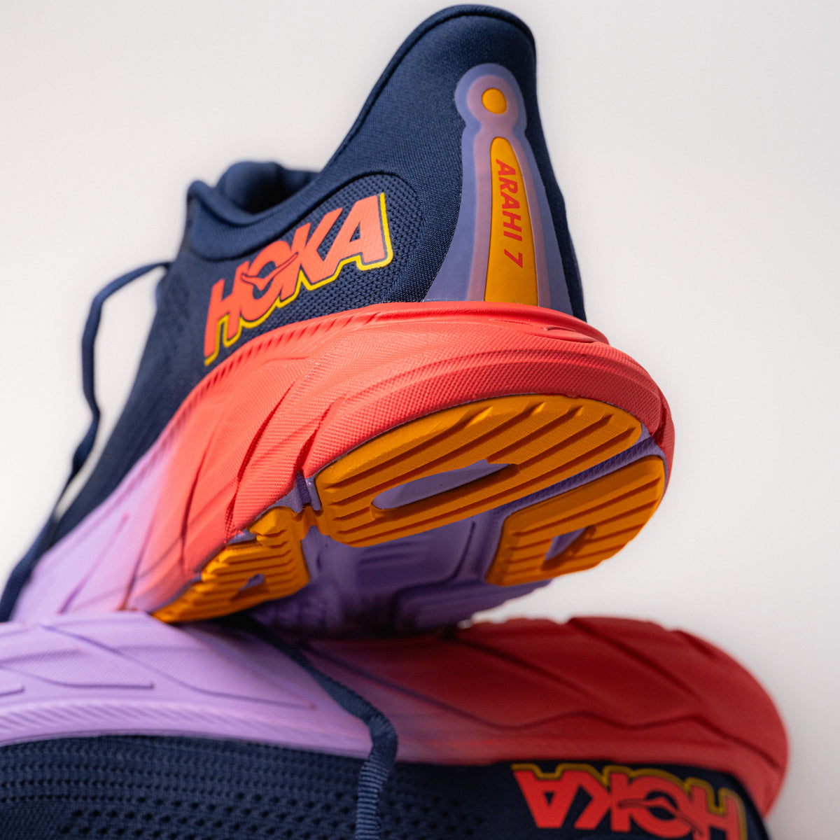 Rubber outsole detail of Women’s HOKA Arahi 7 with traction designed for pavement and light trails.