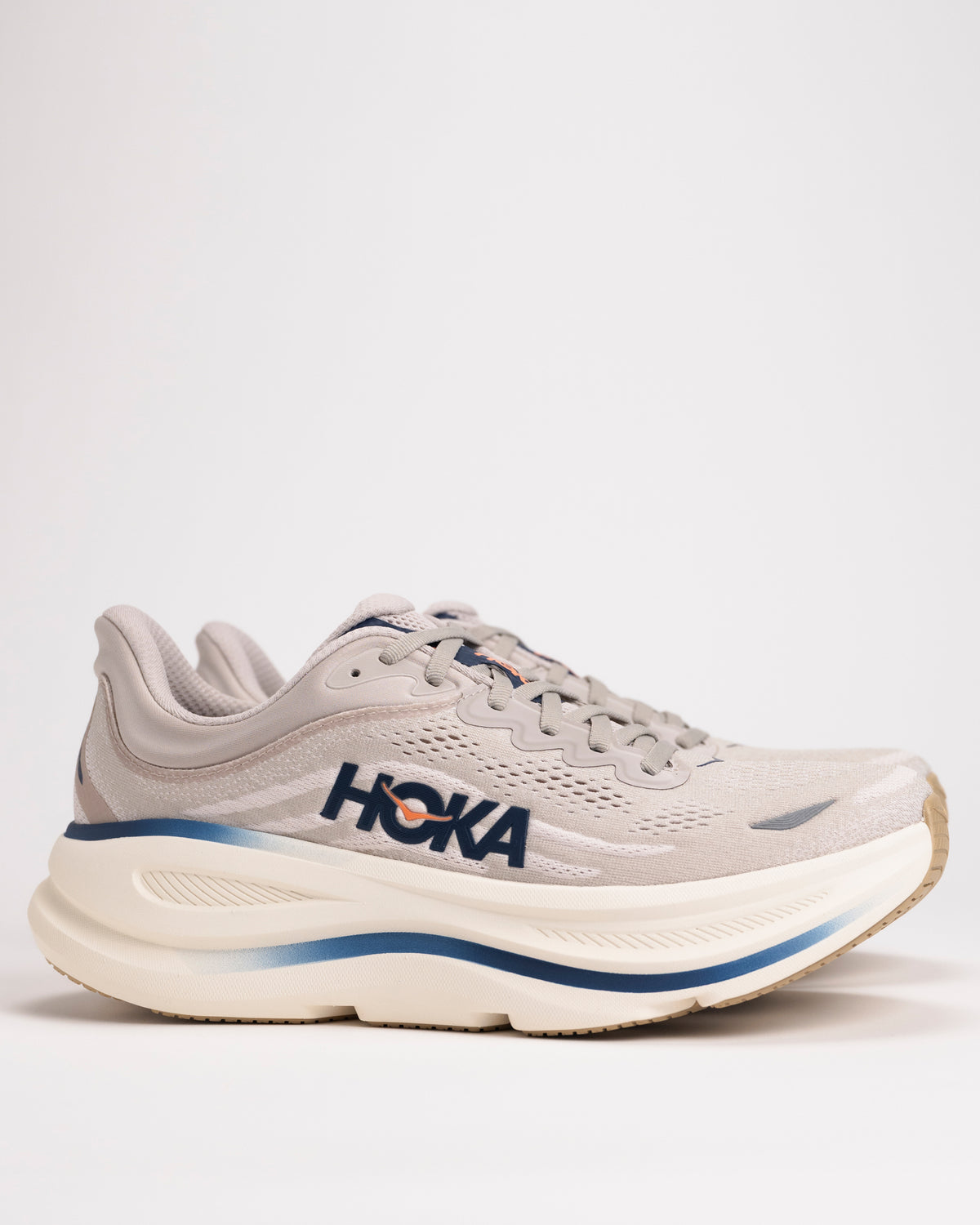 Angled view of HOKA Bondi 9 men’s running shoe highlighting MetaRocker™ geometry