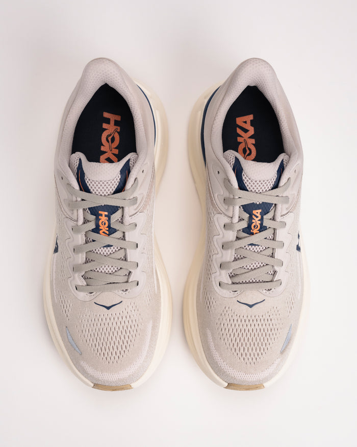 Top-down view of Men’s HOKA Bondi 9 with engineered knit upper and lace detail