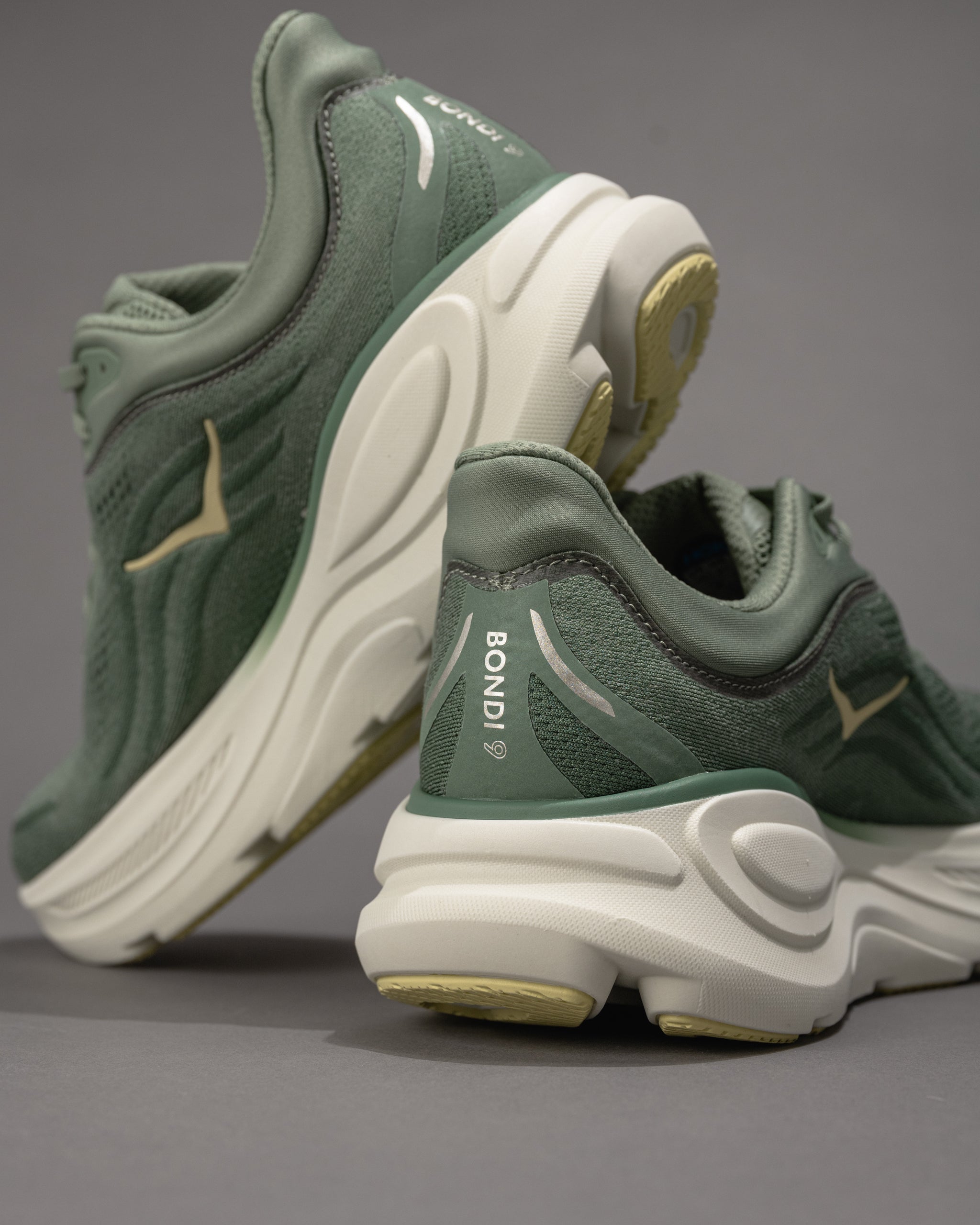 Men's HOKA Bondi 9 Running Shoe in Succulent/Fern – Plaza Shoe Store