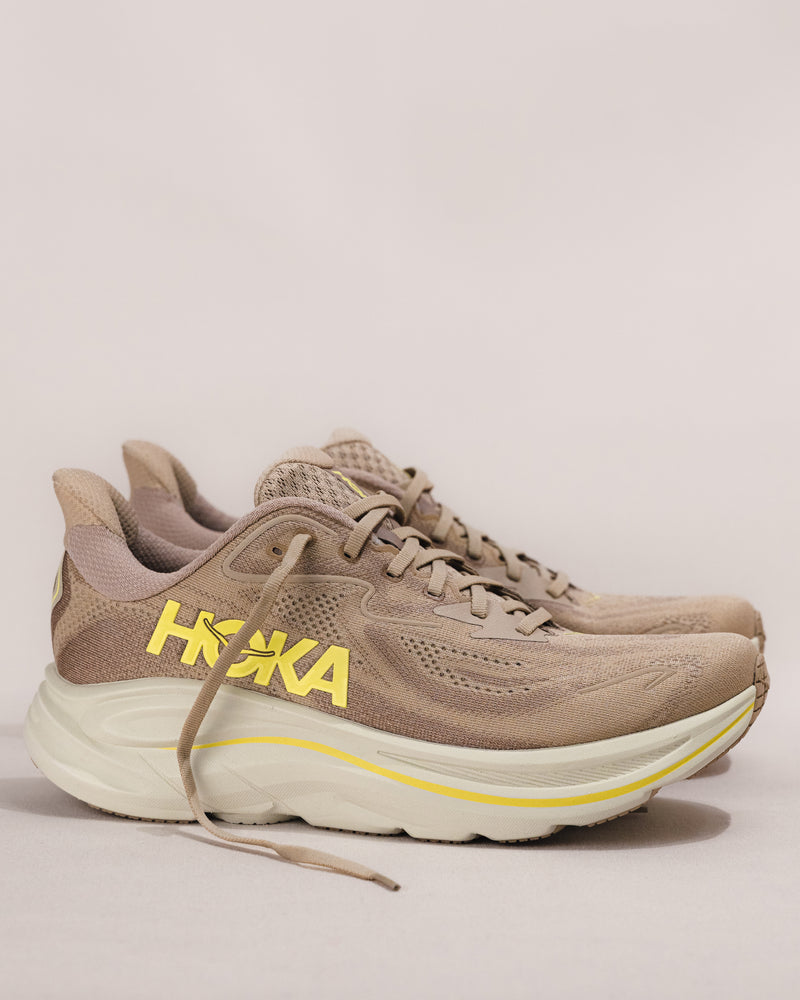 Men’s HOKA Clifton 10 – Raw Linen / Stone Lightweight Trainer