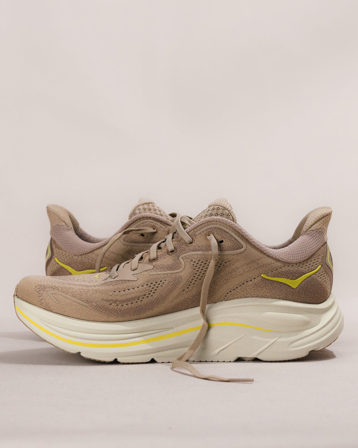 Men’s HOKA Clifton 10 – Raw Linen / Stone Lightweight Trainer