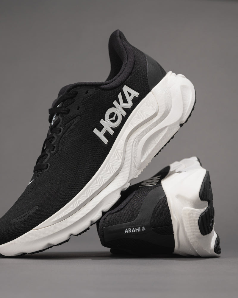 Men’s HOKA Arahi 8 – Black / White Lightweight Stability Trainer