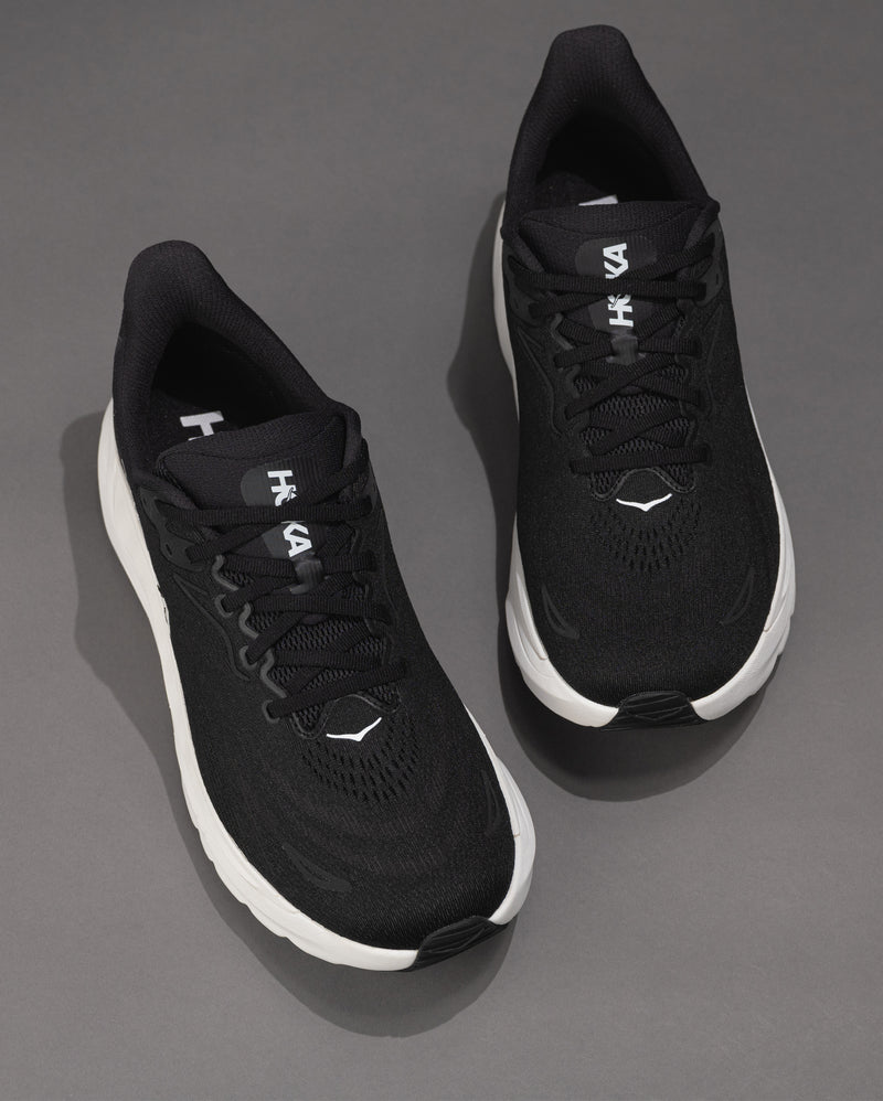Men’s HOKA Arahi 8 – Black / White Lightweight Stability Trainer