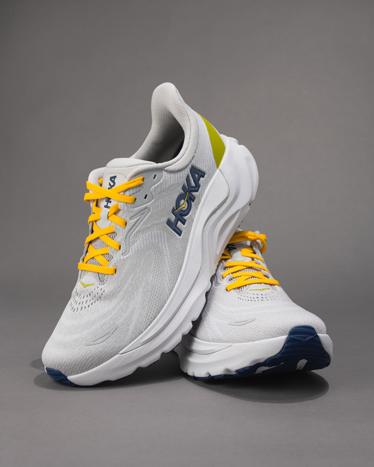 Men’s HOKA Arahi 8 – Stardust / Cosmic Grey Lightweight Stability Trainer