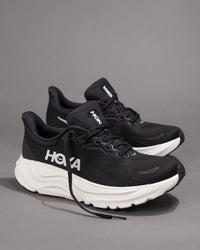 Women’s HOKA Arahi 8 – Black / White Stability Running Shoe