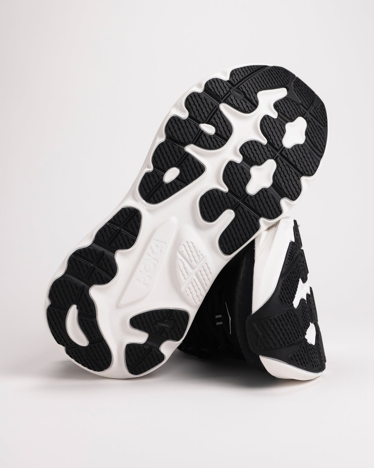 Outsole detail of Men’s Gaviota 6 with high-abrasion rubber for road traction