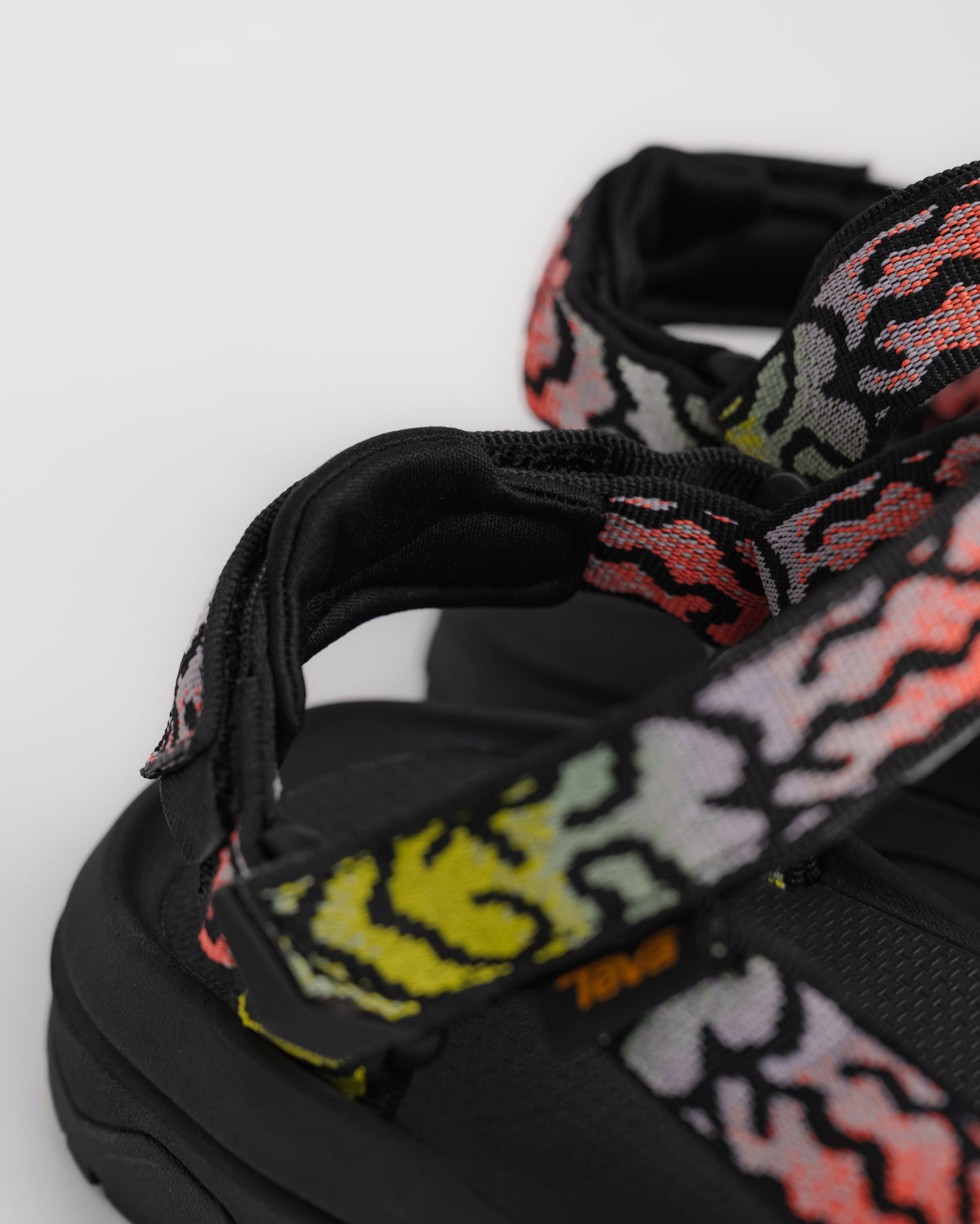 HURRICANE XLT3 - EPIC CORAL - WEBBING
