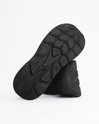 M-CLIFTON 11 - ALL BLACK - MESH