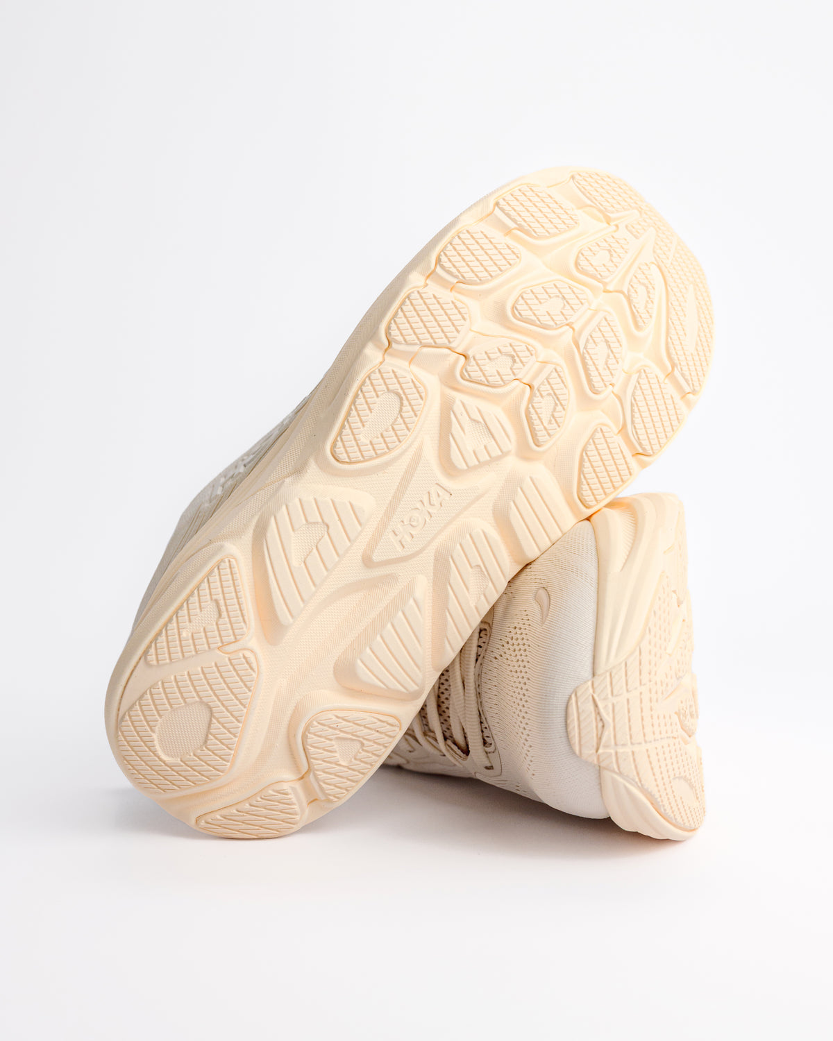 W-CLIFTON 11 - ALABASTER/OAT MILK - MESH