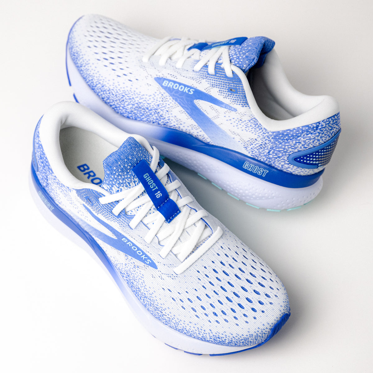 Top view of Brooks Ghost 16, highlighting the breathable mesh upper and secure lace-up closure.