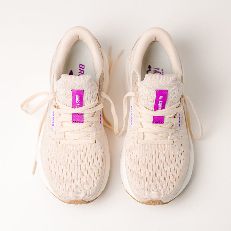 Overhead view of the Women's Brooks Running Ghost 16 shoe, showcasing the secure lace-up fit and adaptable upper.