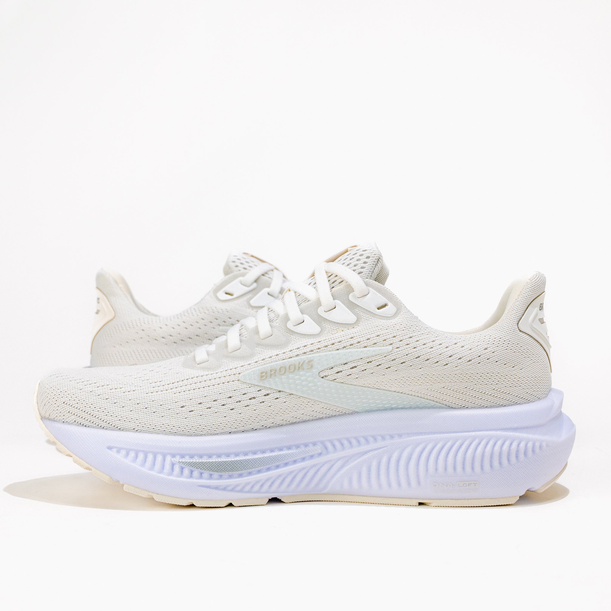 Women's Brooks Ghost 17 Road‑Running Shoe in White/White/Grey