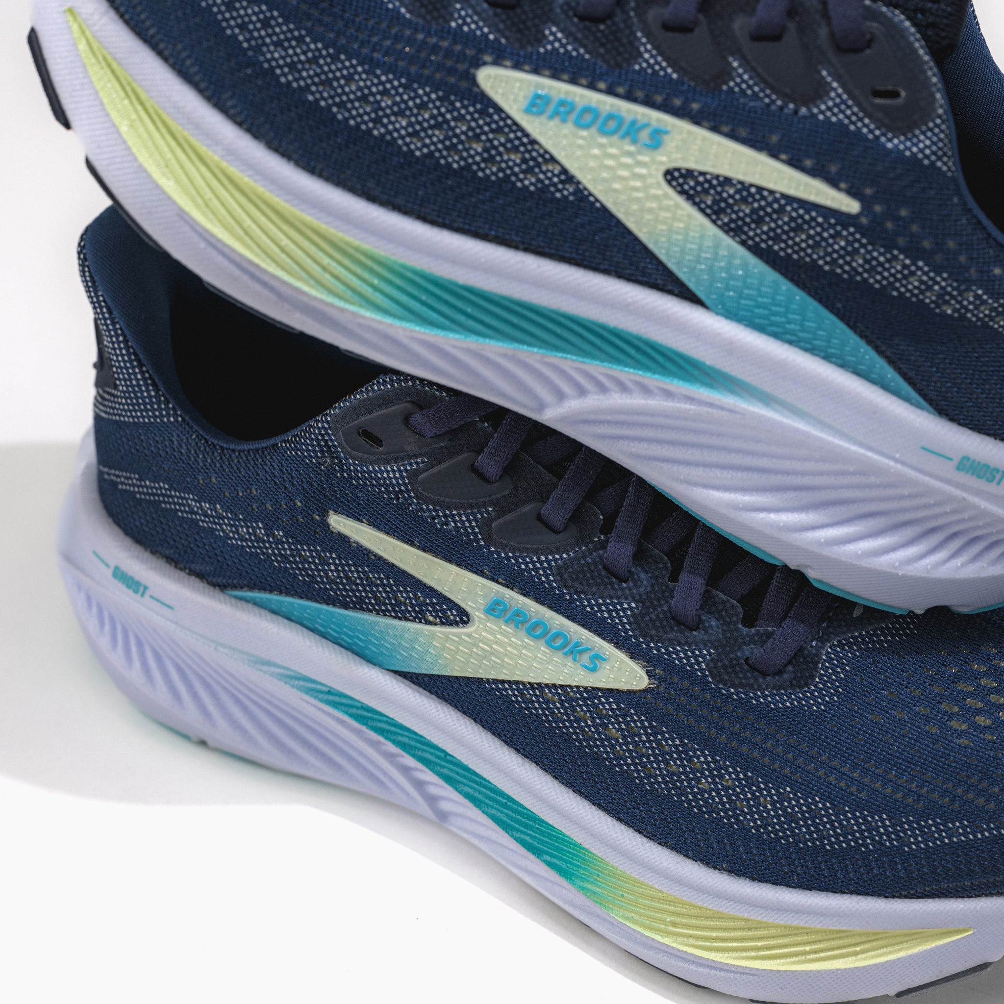 Women's Brooks Ghost 17 Road‑Running Shoe in Navy/Green/Turquoise
