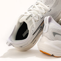 Women's Brooks Glycerin 22 Road-Running Shoe in White/Grey - new for 2025