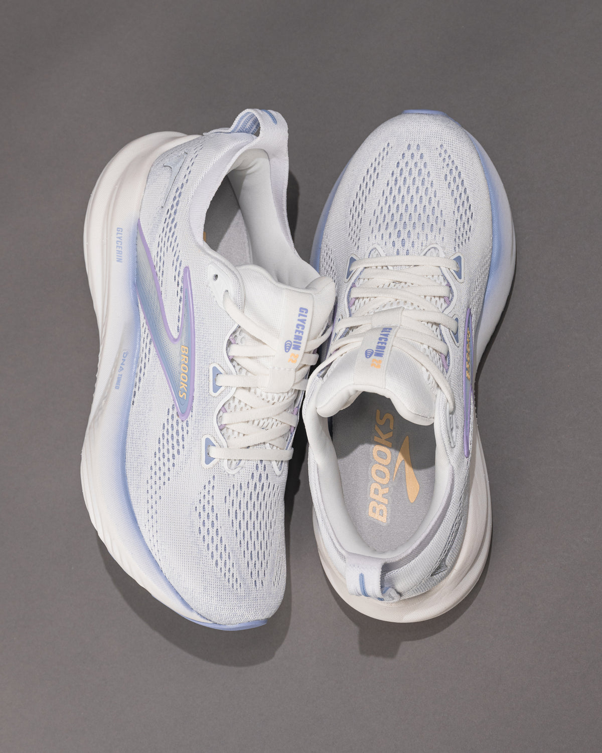 Women's Brooks Glycerin 22 Road-Running Shoe in White/Blue Heron/Apricot