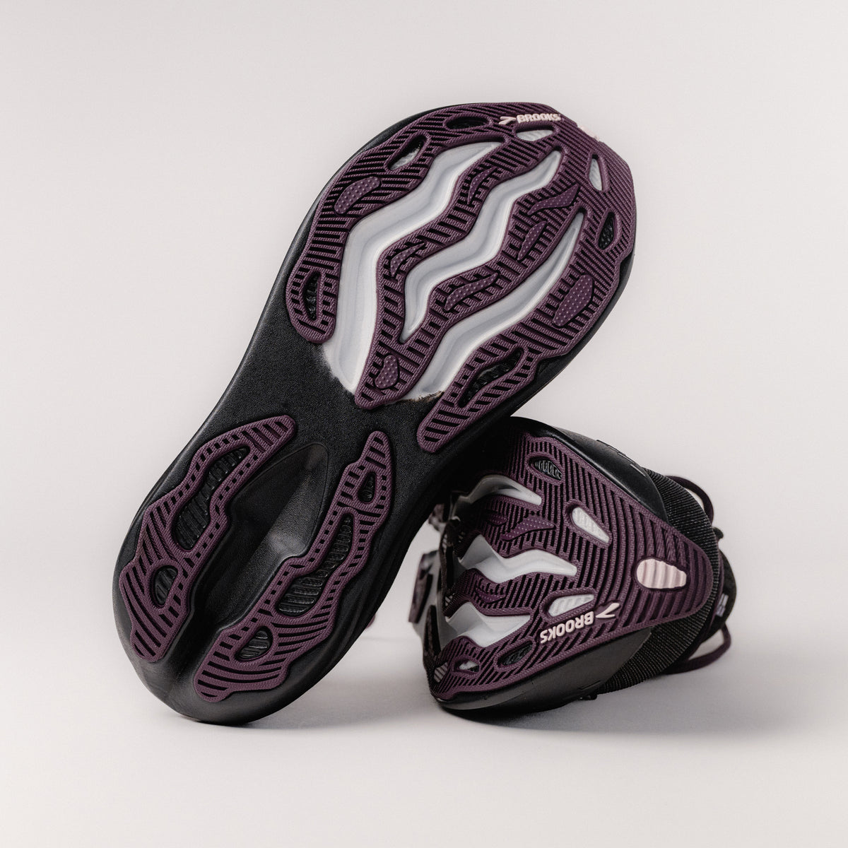 Outsole view of the Women's Brooks Running Glycerin Max in Black with durable traction design ideal for long-distance road running.