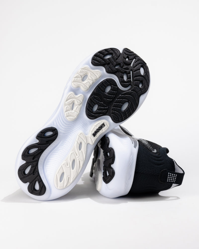 Durable rubber outsole of the women’s Adrenaline GTS 25 showing road-ready traction pattern