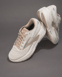 Women’s Brooks Ghost Max 3 – Max Cushion Neutral Trainer in Coconut/Chateau Grey