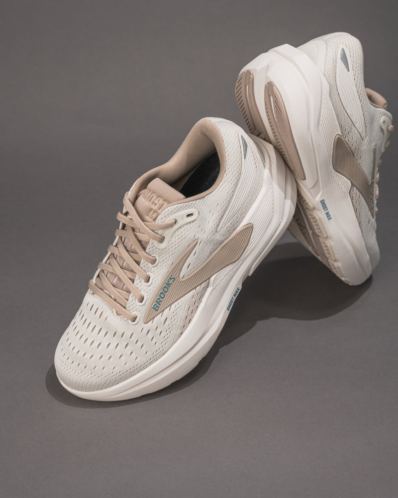 Women’s Brooks Ghost Max 3 – Max Cushion Neutral Trainer in Coconut/Chateau Grey