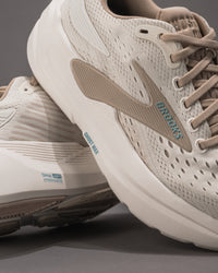 Women’s Brooks Ghost Max 3 – Max Cushion Neutral Trainer in Coconut/Chateau Grey