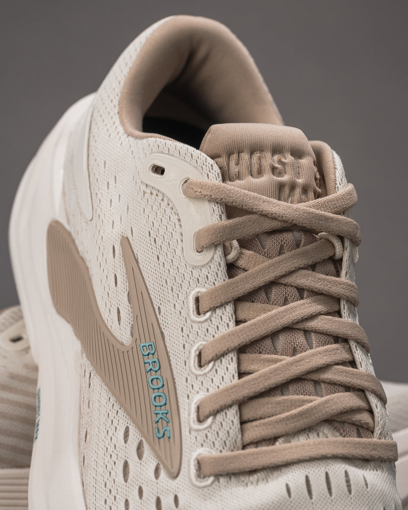 Women’s Brooks Ghost Max 3 – Max Cushion Neutral Trainer in Coconut/Chateau Grey