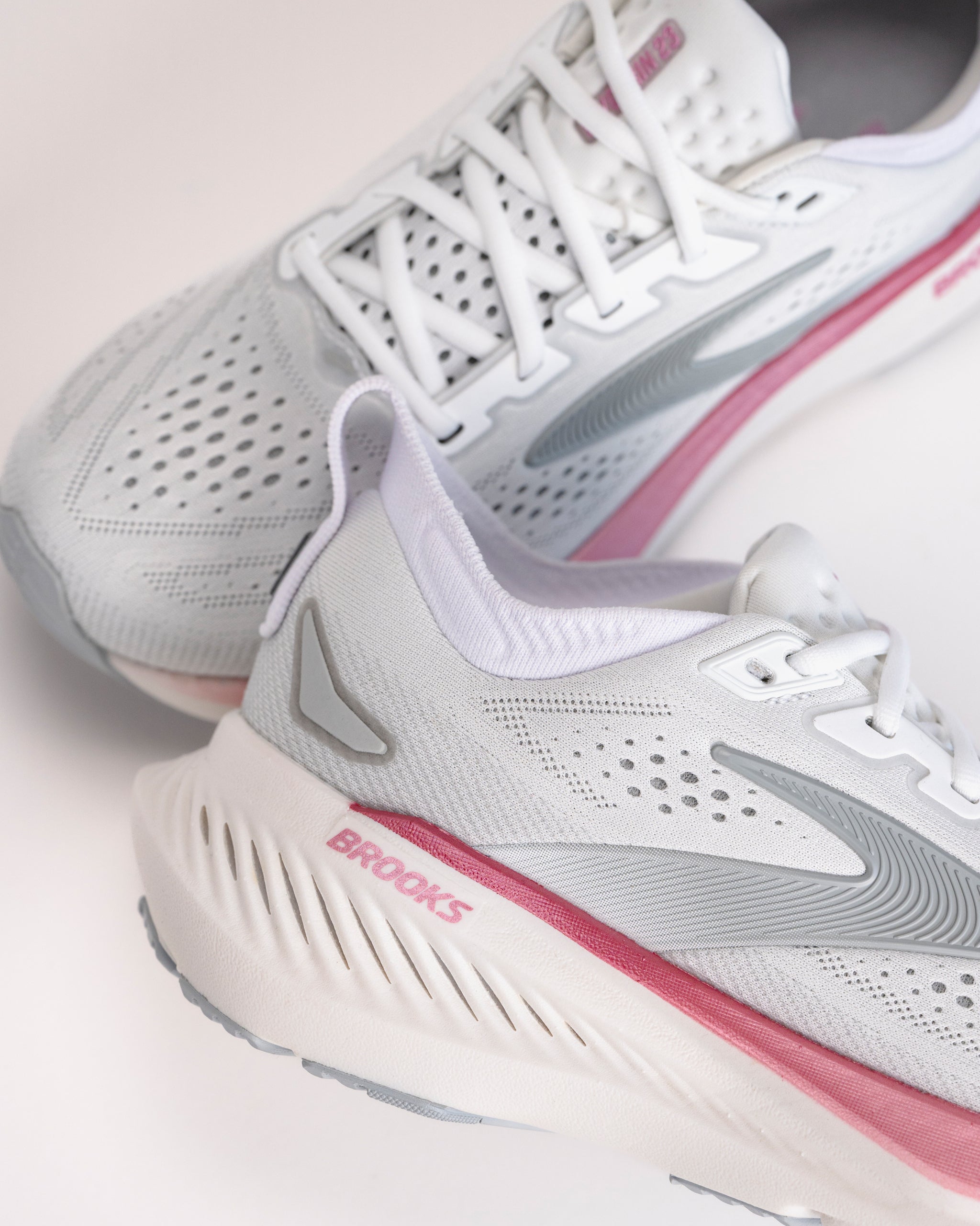 Women's Brooks Glycerin 23 Road Running Shoe in White / Harbor