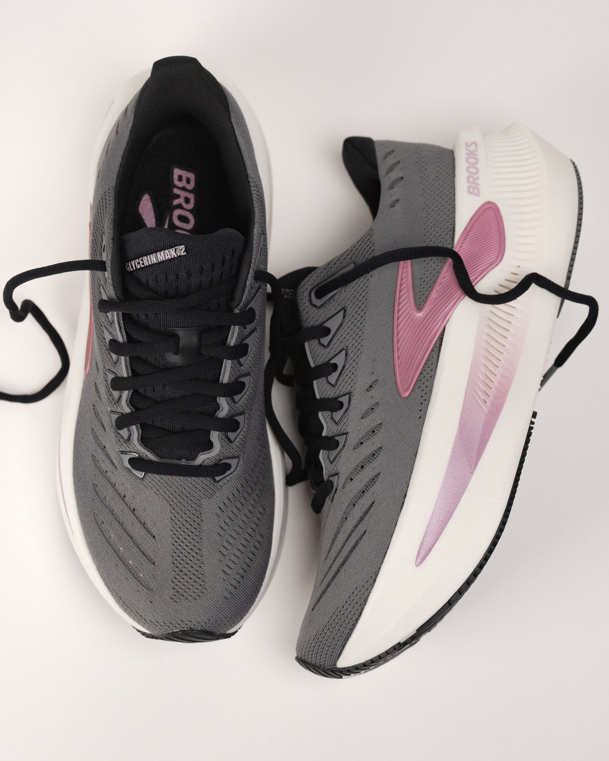 Top view of the Women’s Brooks Glycerin Max 2 Running Shoe in Grey/Coconut/Metallic