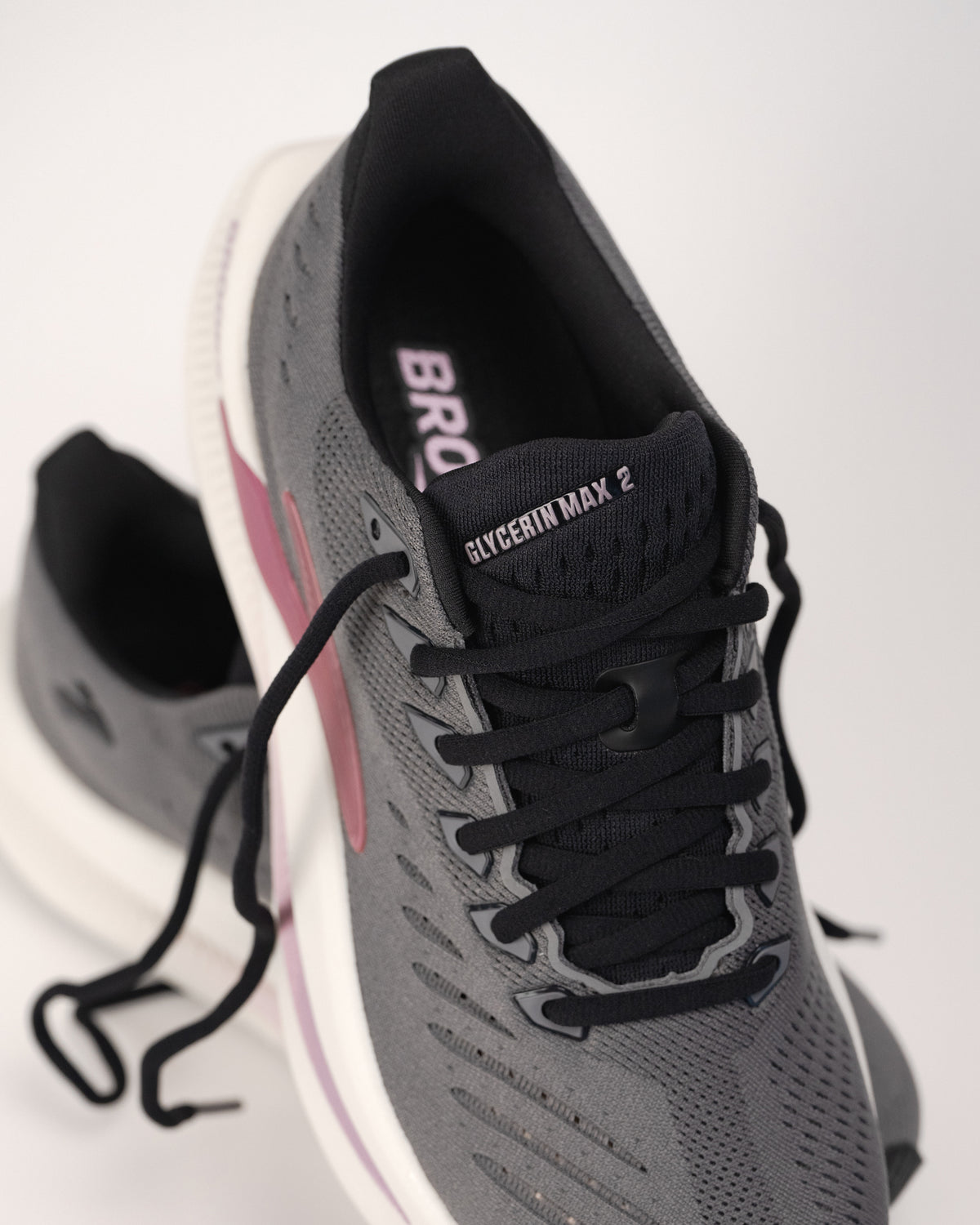 Lacing and style detail view of the Women’s Brooks Glycerin Max 2 Running Shoe