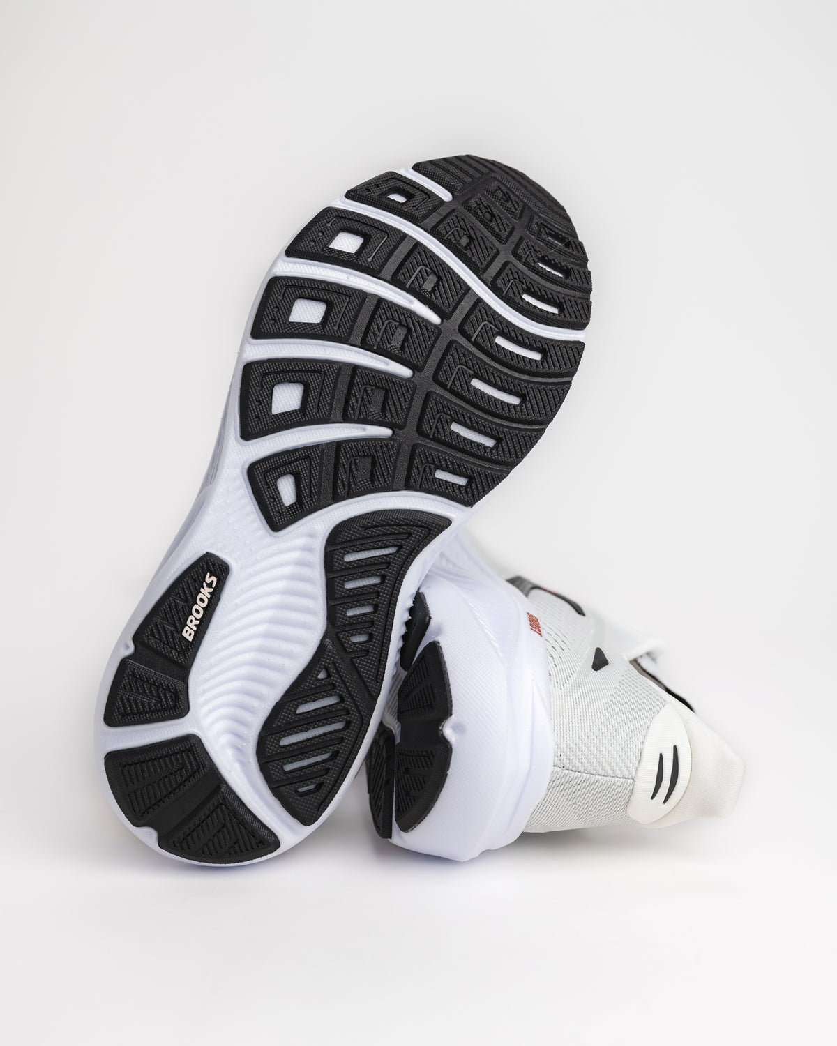 W-GHOST 18 - WHITE - MESH