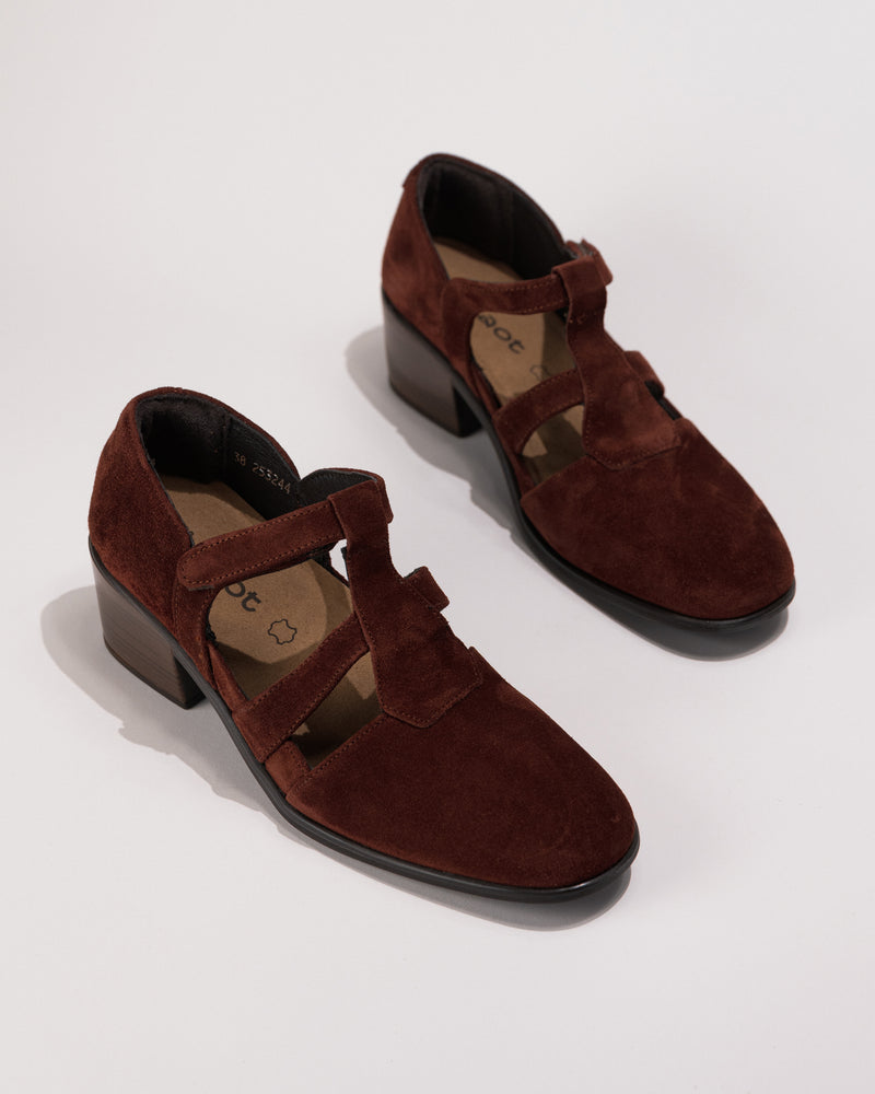 Overhead of the Naot Authentic Women’s Cut-Out Suede Leather Shoe in Cabernet Suede – Heritage Collection