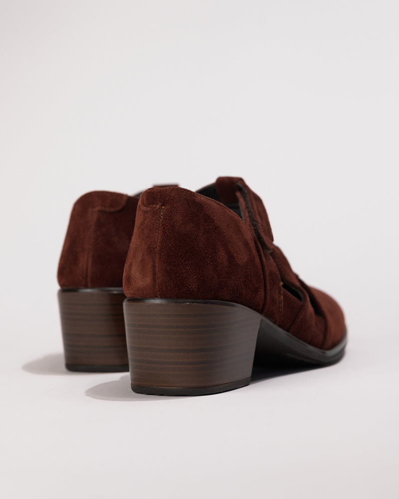 Heel view of the Naot Authentic Women’s Cut-Out Suede Leather Shoe in Cabernet Suede – Heritage Collection