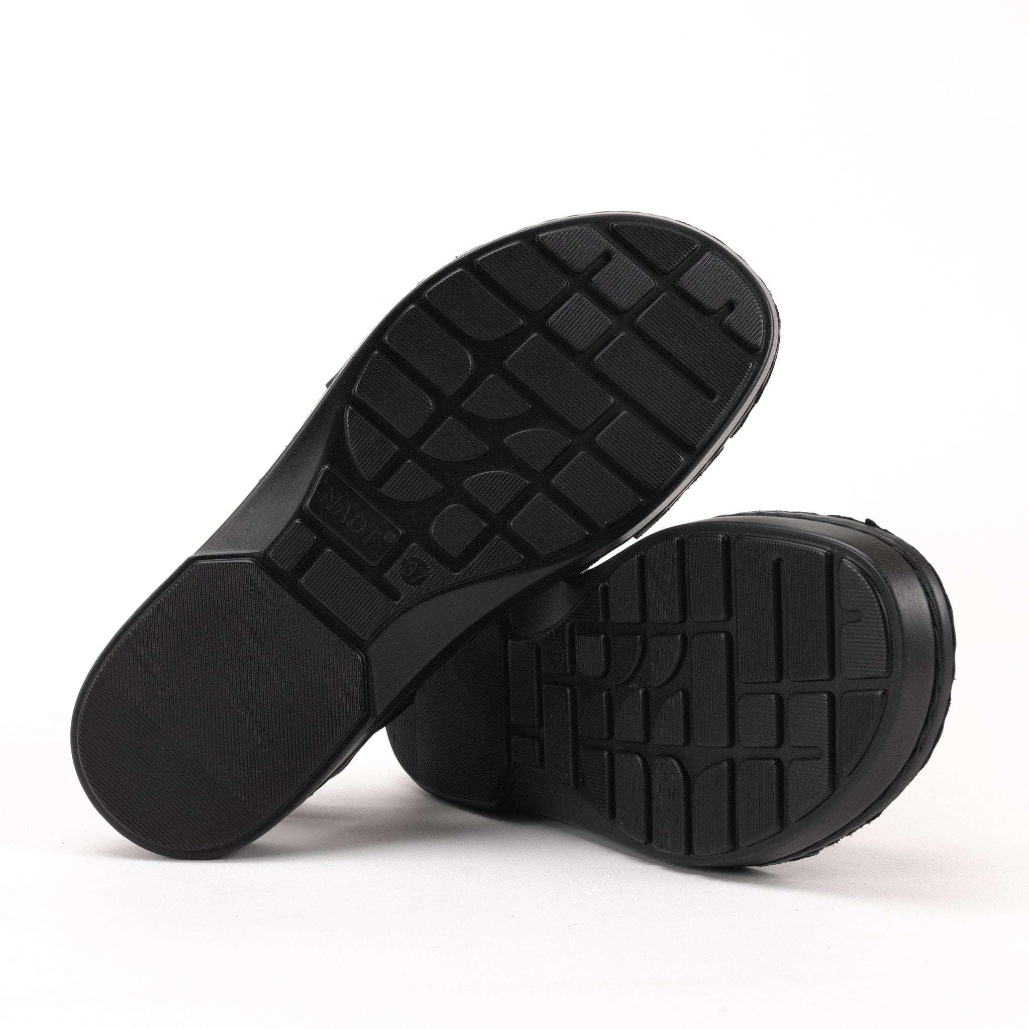WOMEN'S NAOT CASTELO - BLACK - LEATHER – Plaza Shoe Store