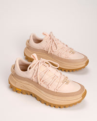 Pair of women's SOREL Callsign Horizon™ Low sneakers on a light background