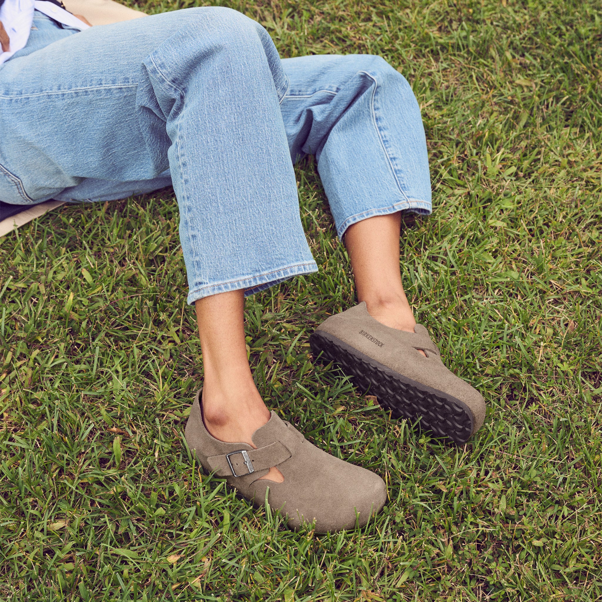 WOMEN S BIRKENSTOCK LONDON TAUPE SUEDE Plaza Shoe Store