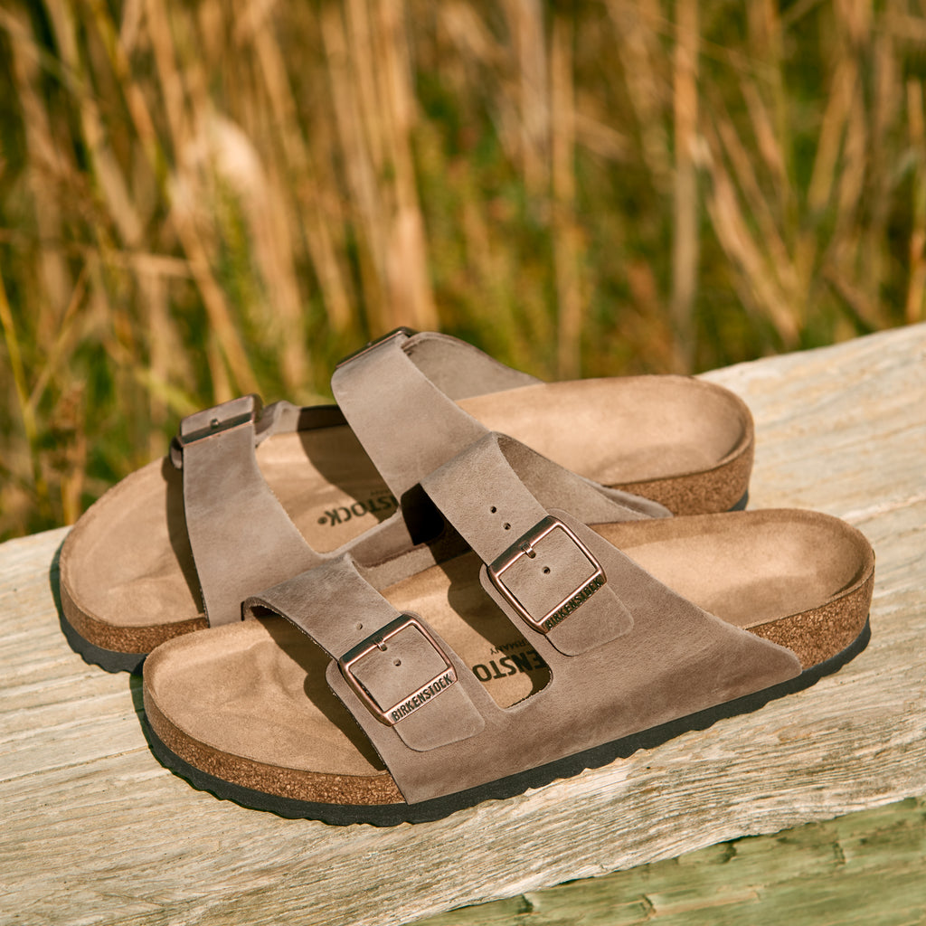 birkenstock arizona tobacco brown oiled leather Soft Footbed absorbing cushioning with the lasting durability Birkenstock is known for Birkenstock Arizona Soft Footbed Oiled