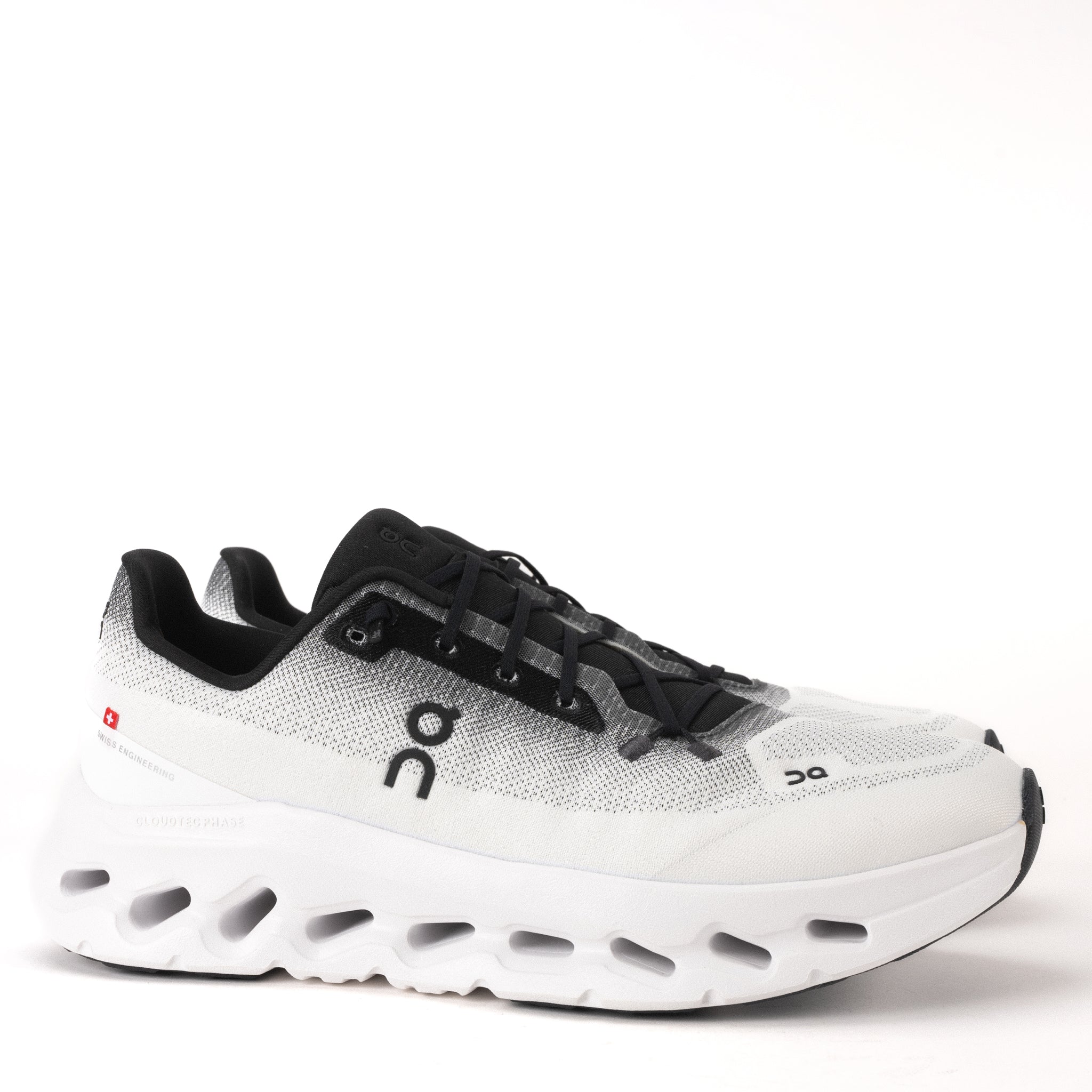 MEN'S ON RUNNING CLOUDTILT - BLACK - MESH – Plaza Shoe Store