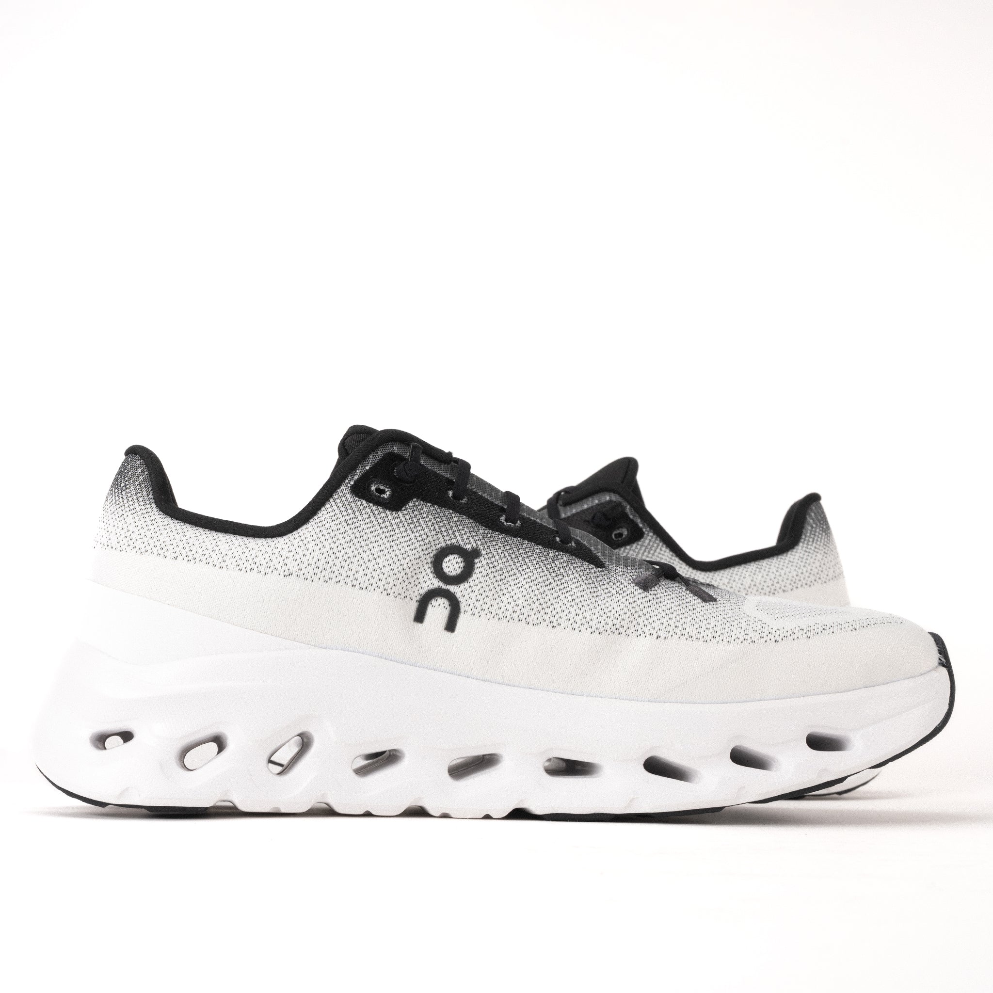 MEN'S ON RUNNING CLOUDTILT - BLACK - MESH – Plaza Shoe Store