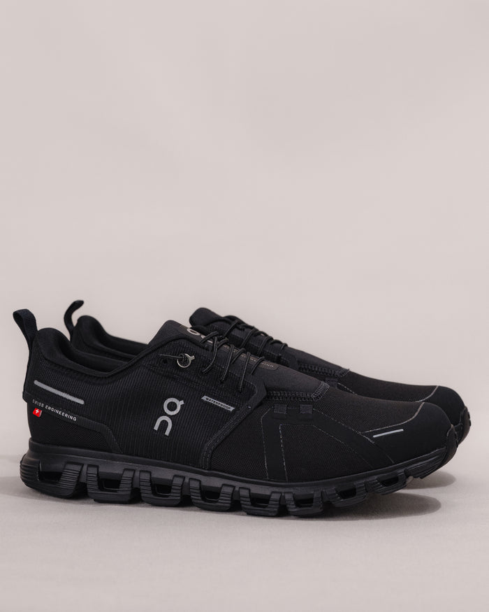 Men’s On Running Cloud 6 Waterproof Sneaker in Black