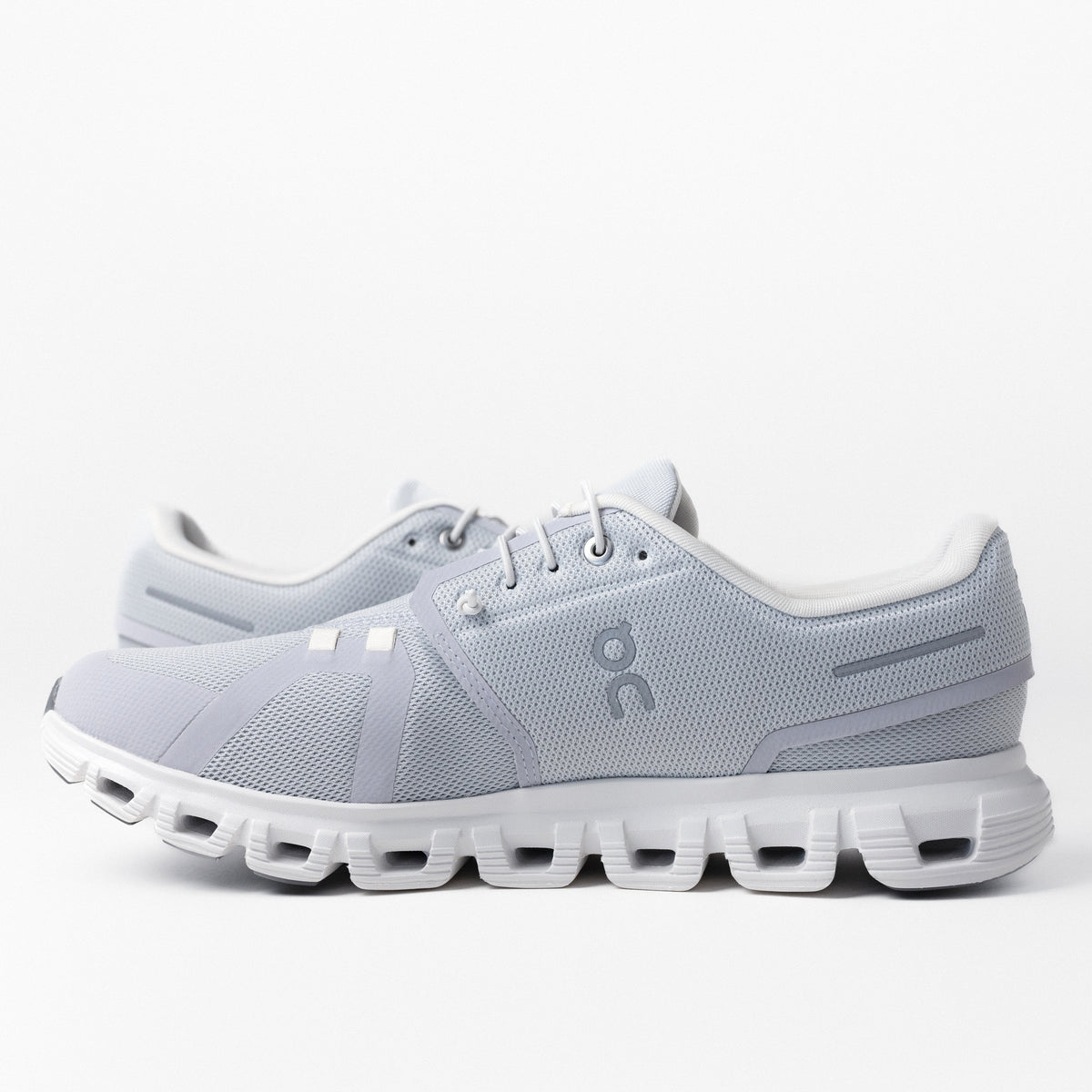 Men's On Running Cloud 6 step-in shoes in Glacier/White