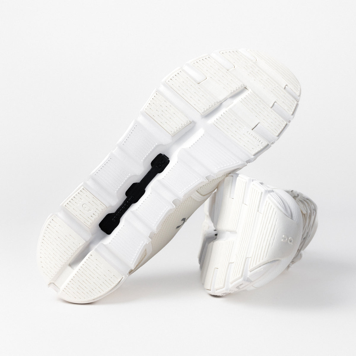 Men's On Running Cloud 6 step-in shoes in White