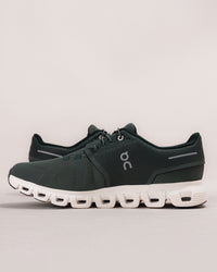 Detailed look at the contoured sockliner for comfort and support.