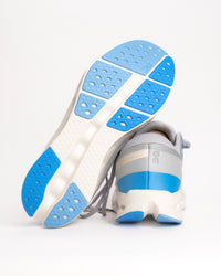 The On Running Cloudsurfer 2 is a refined evolution of the brand’s most innovative daily trainer, designed specifically for those who value a smooth, rolling transition. This version utilizes CloudTec Phase® technology, a computer-optimized midsole geometry that collapses sequentially to create a "domino effect" of cushioning from heel to toe. Unlike traditional On models, the Cloudsurfer 2 is built without a plastic Speedboard®, resulting in a more natural, flexible ride that feels lighter. 3MF10124839