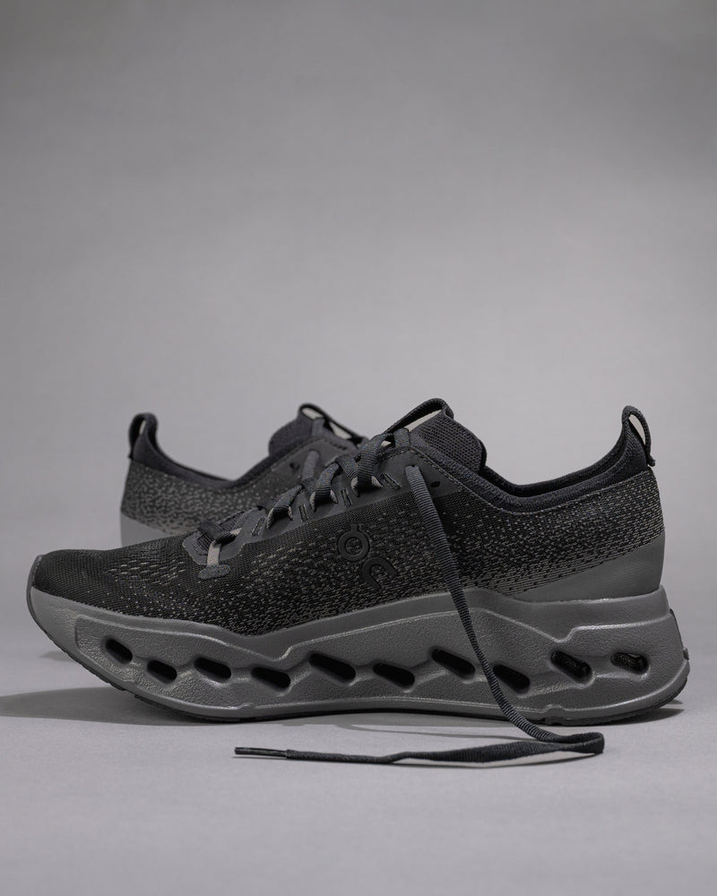 Men’s On Cloudsurfer Max Neutral Running Shoe in Black