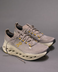Men’s On Cloudsurfer Max Neutral Running Shoe in Cinder / Pelican