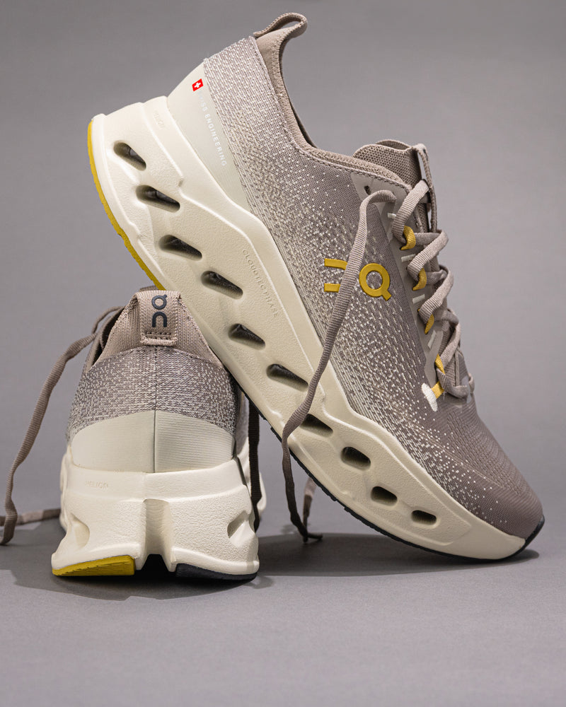Men’s On Cloudsurfer Max Neutral Running Shoe in Cinder / Pelican
