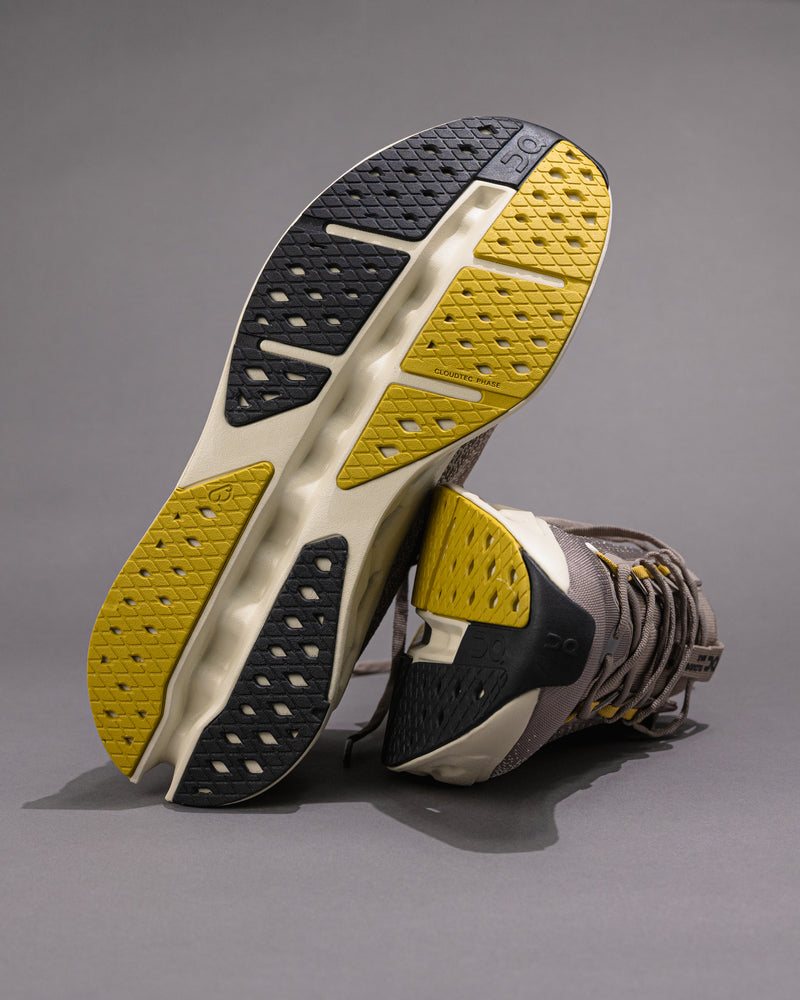 Men’s On Cloudsurfer Max Neutral Running Shoe in Cinder / Pelican