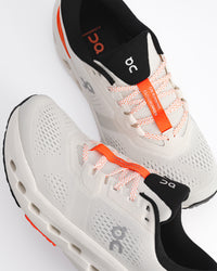 M-CLOUDRUNNER 3 - IVORY/FLAME - MESH