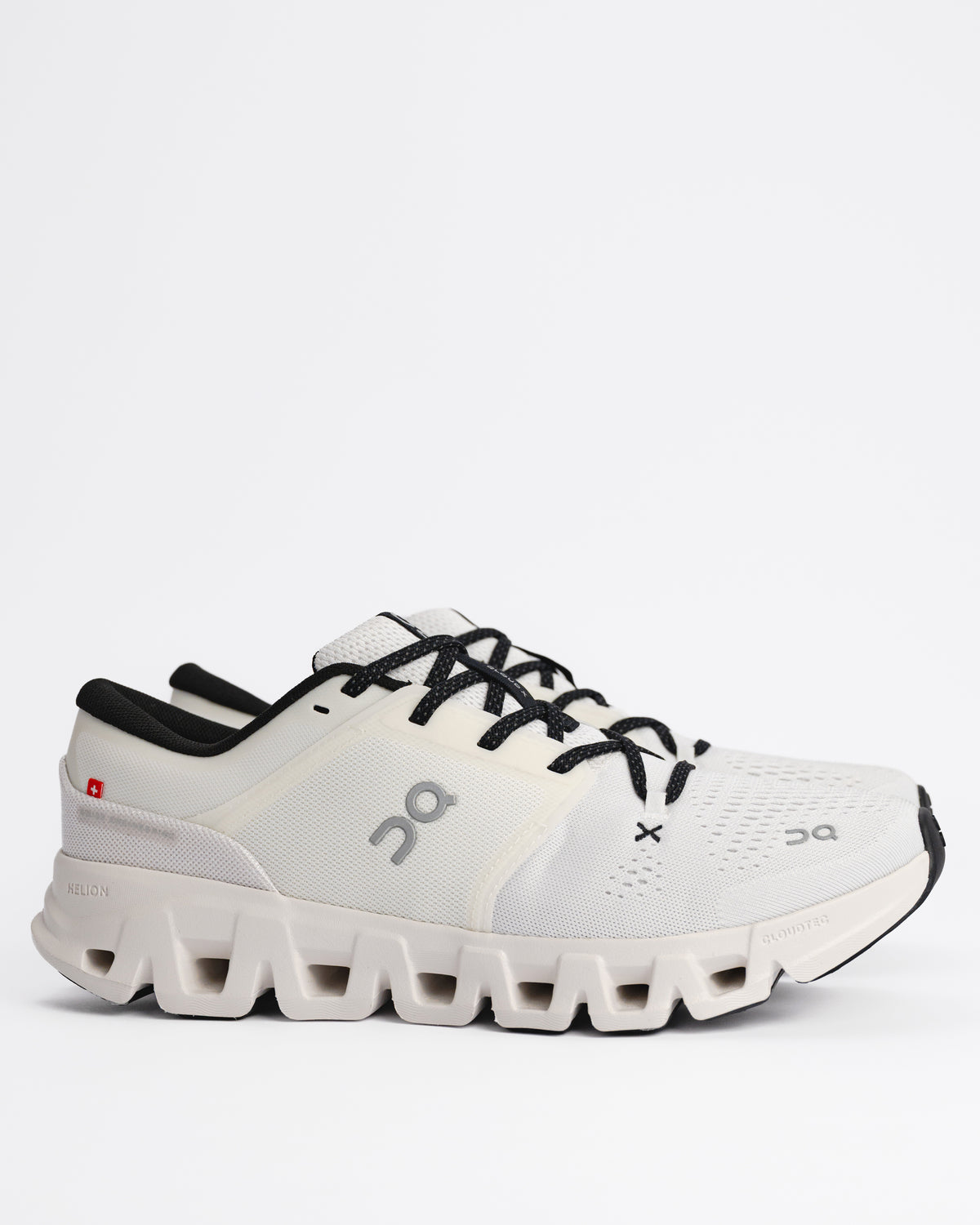 Men's On Running Cloud X5 Training Shoe – Flexible Gym Trainer in White / Black
